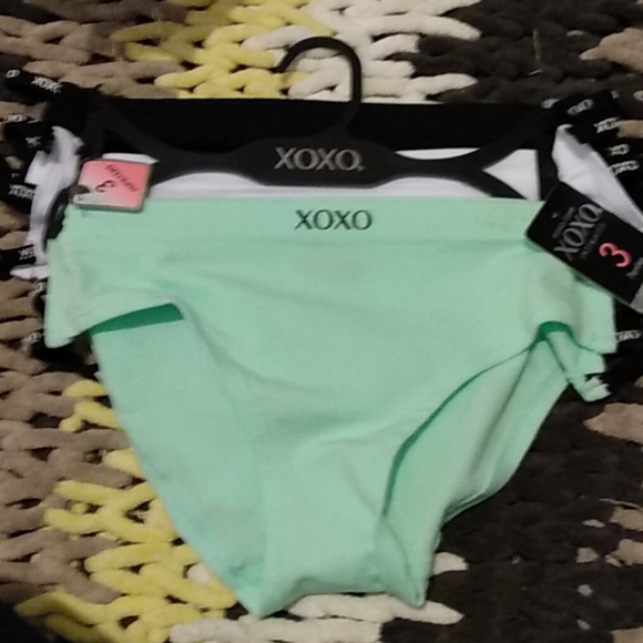 Panties - Picture 2 of 3